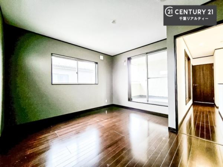 �Q�� �o���R�j�[�ɖʂ��Ă���m���ł��B���邭�����肪����A���C����������ł��܂��I���N���āA�O�ɏo�Ĕw�L�т����[�ċz�����ǂ������}������邱�Ƃ��ł��܂��B