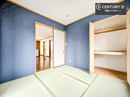 �a�� �^�^�~�̍��肪���炬��^����A�����b�N�X��ԁB�����傫���J�����̂���a���ƂȂ��Ă���܂��B���{�l�̐S������u�a�v�̋�ԁB�䑐�̍���Y����Ԃ͖����̂ЂƎ������o���Ă���܂��I