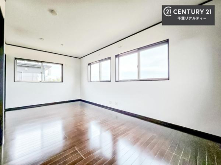 �m�� 2�ʍ̌����m�ۂ������邢�����́A���ʂ����ǂ��A���邭��ϋ��S�n�̗ǂ���ԂƂȂ��Ă���܂��B�����b�N�X���ĉ߂�����S�n�̗ǂ��������ł��I���̖ڊo�߂��X�b�L�����܂��ˁI