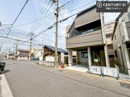 �O�ʓ��H�܂ތ��n�ʐ^ ���n�ē��̗\��A�劽�}�I ������񂾂��łȂ��A���ӊ������ꏏ�ɂ��ē��������܂��B �ʐ^�Ō���O�ς̕��͋C�͈Ⴂ�܂��B���Ќ��n�Ŏ��ۂɂ������������B