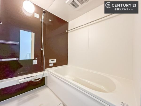 ���� �������������l�̕��͋C�̃o�X���[���́A�����o�Ă��ăo�X�^�C�����[���I
���d���撣���Ă��邲�J���ɂ��D�݂̓����̓����܂����āA�y����ł݂Ă͂������ł��傤���H