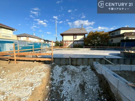 ���̑����n ���݌��z���B������͖��邭�J���I�ȃ��r���O��ŐV�ݔ��̃L�b�`���Ȃǉ��K�ȋ�Ԃ��L����܂��B�����������炱���g�V������炵�h�ւ̊��҂����܂�Z�܂��B�����������Ȃ����z���̗l�q���K���ł��B