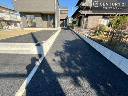 ���ԏ� ���ԃX�y�[�X��3�䕪����܂��I�Z�J���h�J�[�͂������A�o�C�N�⎩�]�ԂȂǂ��u���ꏊ�ɍ���܂���B