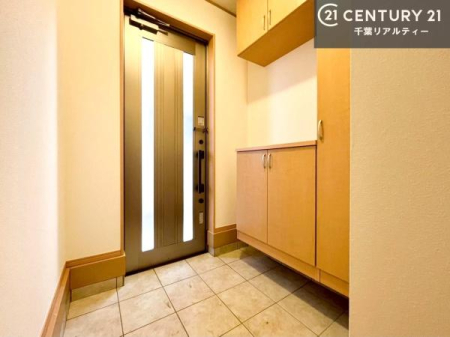 ���� �V���[�Y�{�b�N�X�t���Ȃ̂ŁA���ւ��Еt�����|�������₷���ł��I
�X�b�L���������ւŌ˂��J�����u�ԁA�������̂���S�n������Ԃ��o�}���Ă���܂��B