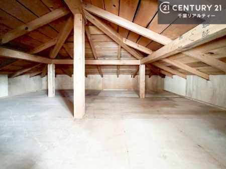 ���[ ���[�X�y�[�X����������Ă���̂ŁA�G�ߕ����̓��������������܂�A���p���̍�����Ԃł��B