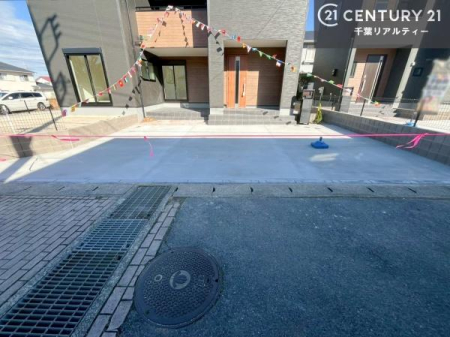 ���ԏ� ���ԃX�y�[�X��3�䕪����܂��I�Z�J���h�J�[�͂������A�o�C�N�⎩�]�ԂȂǂ��u���ꏊ�ɍ���܂���B