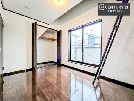 �Q�� �o���R�j�[�ɖʂ��Ă���m���ł��B���邭�����肪����A���C����������ł��܂��I���N���āA�O�ɏo�Ĕw�L�т����[�ċz�����ǂ������}������邱�Ƃ��ł��܂��B