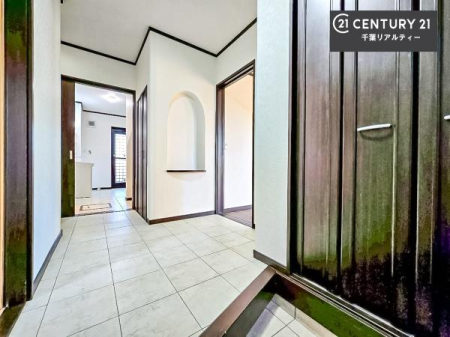 ���� �V���[�Y�{�b�N�X�t���Ȃ̂ŁA���ւ��Еt�����|�������₷���ł��I
�X�b�L���������ւŌ˂��J�����u�ԁA�������̂���S�n������Ԃ��o�}���Ă���܂��B