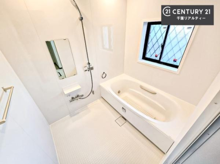 ���� �������������l�̕��͋C�̃o�X���[���́A�����o�Ă��ăo�X�^�C�����[���I
���d���撣���Ă��邲�J���ɂ��D�݂̓����̓����܂����āA�y����ł݂Ă͂������ł��傤���H