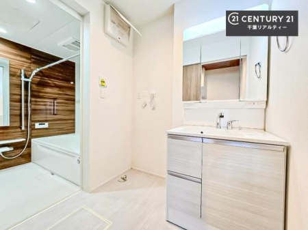 ���ʑ�E���ʏ� �y���d�l�ʐ^�z�g�Ȃ�𐮂�����ʏ��́A���������厖�ł��I������̐������̂��镵�͋C�����o�I�C�����悭���g�����������܂��B�L�X�����X�y�[�X���������ł��ˁI
