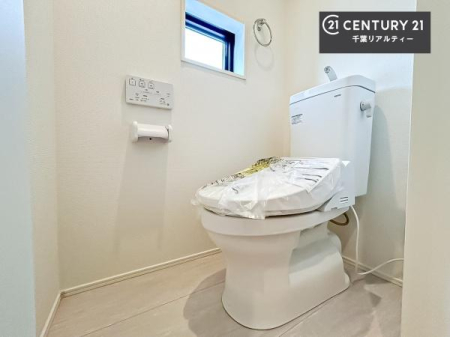 �g�C�� �y���d�l�ʐ^�z�������֍��ɂ��A�~��͕֍����g�����ł���̂ŗ₽���֍��ɍ��炸�ɍςފ������d�l�ł��I�V���v���ȃJ���[����Ƃ��Ă���̂ŁA������ꂪ���₷���ł��B