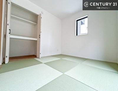 �a�� �y���d�l�z���炩�ȏ�̍��肪�S�n�悢��R�[�i�[�B���r���O�ɂ��Ȃ��炭�낰������̋�Ԃ��A�Ƒ��̒c�������L���ɂ��܂��B���q�l�̗V�я�₨���Q�X�y�[�X�A���q���̋q�ԂȂǁA���ʂɊ��p�ł��܂��B