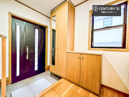 ���� �V���[�Y�{�b�N�X�t���Ȃ̂ŁA���ւ��Еt�����|�������₷���ł��I
�X�b�L���������ւŌ˂��J�����u�ԁA�������̂���S�n������Ԃ��o�}���Ă���܂��B