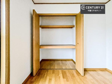 ���[ ���[�X�y�[�X����������Ă���̂ŁA�G�ߕ����̓��������������܂�A���p���̍�����Ԃł��B