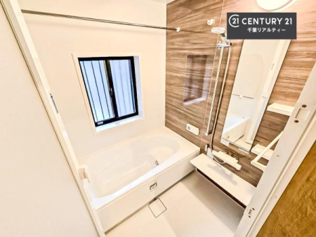 ���� �������������l�̕��͋C�̃o�X���[���́A�����o�Ă��ăo�X�^�C�����[���I
���d���撣���Ă��邲�J���ɂ��D�݂̓����̓����܂����āA�y����ł݂Ă͂������ł��傤���H