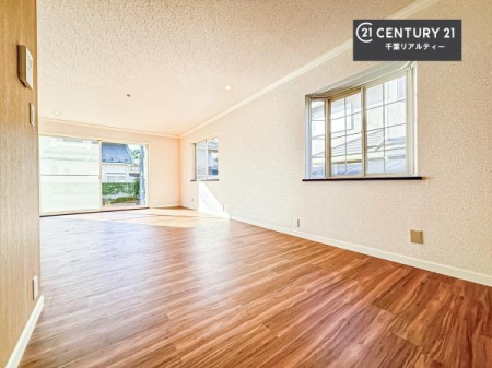 ���r���O �D�����z���܂肪���r���O����ł���ċ��S�n�̗ǂ���Ԃ����o���Ă���܂��I
���났�̎��Ԃ��߂����܂��I