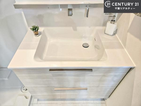 ���ʑ�E���ʏ� �[�����ʑ�{�E���́A�������˂ɂ����̂ł�����ꂪ�y�X�I���������ۂĂ܂��I
�L���C�Ȑ��ʏ��Ŏ��������̃��`�x�[�V�������オ��܂��ˁI