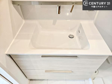 ���ʑ�E���ʏ� �[�����ʑ�{�E���́A�������˂ɂ����̂ł�����ꂪ�y�X�I���������ۂĂ܂��I
�L���C�Ȑ��ʏ��Ŏ��������̃��`�x�[�V�������オ��܂��ˁI