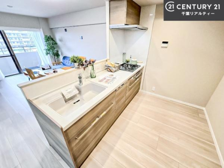 �L�b�`�� ��l�C�̑Ζʎ��V�X�e���L�b�`�����̗p���Ă��܂��I���Ƒ��̃R�~���j�P�[�V���������R�Ƒ�����݌v�ł��B
���q�l�ɂ��ڂ��͂��̂Ŋ������ł��ˁB���[�͂�����܂��I