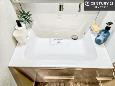 ���ʑ�E���ʏ� �[�����ʑ�{�E���́A�������˂ɂ����̂ł�����ꂪ�y�X�I���������ۂĂ܂��I
�L���C�Ȑ��ʏ��Ŏ��������̃��`�x�[�V�������オ��܂��ˁI