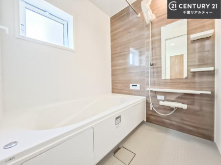 ���� �������������l�̕��͋C�̃o�X���[���́A�����o�Ă��ăo�X�^�C�����[���I
���d���撣���Ă��邲�J���ɂ��D�݂̓����̓����܂����āA�y����ł݂Ă͂������ł��傤���H