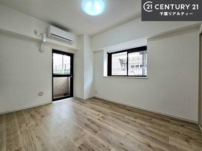 �Q�� 2�ʍ̌����m�ۂ������邢�����́A���ʂ����ǂ��A���邭��ϋ��S�n�̗ǂ���ԂƂȂ��Ă���܂��B�����b�N�X���ĉ߂�����S�n�̗ǂ��������ł��I���̖ڊo�߂��X�b�L�����܂��ˁI