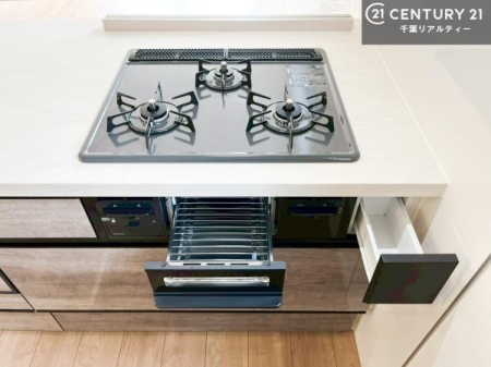 ���d�l�ʐ^(�L�b�`���j �R�����͎O������̂ł������̓����i�s���ł��܂��B
�������O�����t���ł��B�����X�y�[�X���L�X���Ă���׍�Ƃ����₷���I�g�����肪�ǂ��V�X�e���L�b�`���ł��I�i���d�l�j