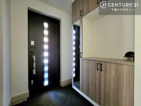 ���� �V���[�Y�{�b�N�X�t���Ȃ̂ŁA���ւ��Еt�����|�������₷���ł��I
�X�b�L���������ւŌ˂��J�����u�ԁA�������̂���S�n������Ԃ��o�}���Ă���܂��B