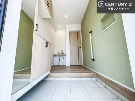 ���� ���ċA���Ă��Ă��A�������܁I�����������Ȃ�A�D�����}������Ă�����ԂɂȂ��Ă��܂��B
���邭��������錺�ւł��I