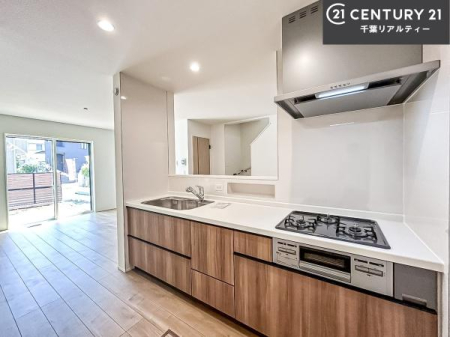 �L�b�`�� �R�����͎O������̂ł������̓����i�s���ł��܂��B
�������O�����t���ł��B�����X�y�[�X���L�X���Ă���׍�Ƃ����₷���I�g�����肪�ǂ��V�X�e���L�b�`���ł��I