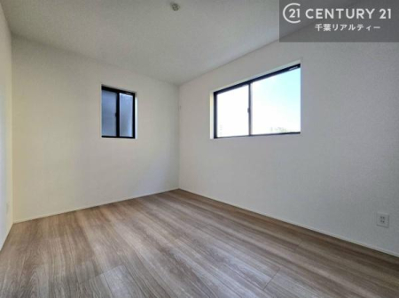 �m�� �V���v���Ƀf�U�C������Ă��邽�߁A�Ƌ��I�т܂���I
���C�ɓ���̉Ƌ��u���Ă��낰���Ԃ���邱�Ƃ��ł��܂��B