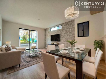 ���r���O �Ƌ��CG�p�[�X�ł��B�S�n�ǂ����r���O�͉Ƒ������R�ƏW�܂�܂��B�Ƒ��c�R�̎��Ԃ����������ł��B���Ƒ��ƁA����w�[���������Ԃ��߂��������ł��ˁB���邭�J���I�ȋ�Ԃł��B