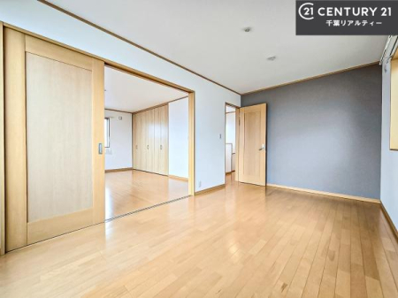 �q������ ���[�X�y�[�X�����Ă��܂��I�������X�b�L�����ڂ��鎖���ł��܂��ˁB
�Ƌ��I�΂Ȃ��V���v���ȃf�U�C���ׁ̈A�Ƌ��I�΂����C�ɓ���̋�ԍ�肪�ł������ł��ˁB