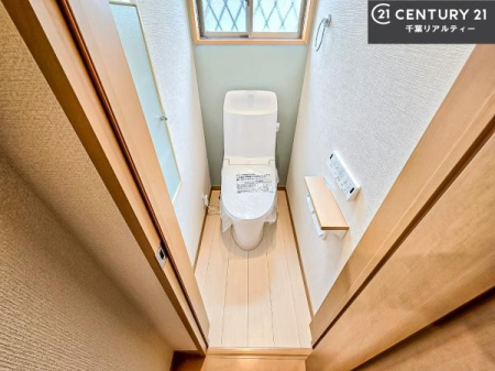 �g�C�� �������֍��ɂ��A�~��͕֍����g�����ł���̂ŗ₽���֍��ɍ��炸�ɍςފ������d�l�ł��I�V���v���ȃJ���[����Ƃ��Ă���̂ŁA������ꂪ���₷���ł��B