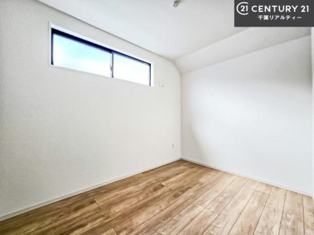 �m�� �V���v���Ƀf�U�C������Ă��邽�߁A�Ƌ��I�т܂���I
���C�ɓ���̉Ƌ��u���Ă��낰���Ԃ���邱�Ƃ��ł��܂��B