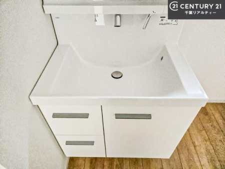 ���ʑ�E���ʏ� �[�����ʑ�{�E���́A�������˂ɂ����̂ł�����ꂪ�y�X�I���������ۂĂ܂��I
�L���C�Ȑ��ʏ��Ŏ��������̃��`�x�[�V�������オ��܂��ˁI