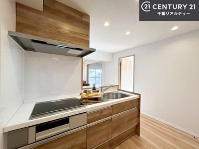 �L�b�`�� ���[�X�y�[�X���L�x�ŁA�����X�y�[�X���X�b�L���ƕЕt���Ђ�`�����p�ł��܂��I
���K�ɍ�Ƃ��ł��܂��I�����̗���������܂��I