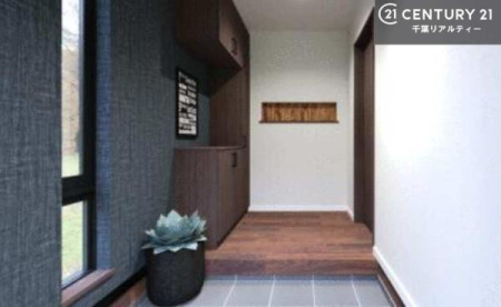 ���� �V���[�Y�{�b�N�X�t���Ȃ̂ŁA���ւ��Еt�����|�������₷���ł��I
�X�b�L���������ւŌ˂��J�����u�ԁA�������̂���S�n������Ԃ��o�}���Ă���܂��B�y�����\�z�}�z