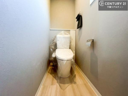 �g�C�� �������֍��ɂ��A�~��͕֍����g�����ł���̂ŗ₽���֍��ɍ��炸�ɍςފ������d�l�ł��I�V���v���ȃJ���[����Ƃ��Ă���̂ŁA������ꂪ���₷���ł��B