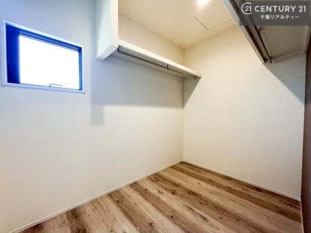 ���[ �����Ղ���[�Z��ԁB���r���O�ɂ͎��[�X�y�[�X���������܂��I
�Z��Ԃ���������g�����߂ɂ͕K�{�|�C���g�̎��[�X�y�[�X�ł���ˁB���񌻒n�ł��m�F���������B