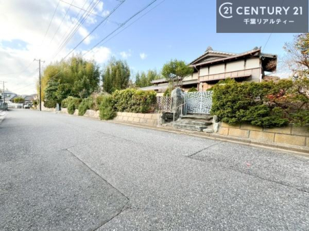 �O�ʓ��H�܂ތ��n�ʐ^ ���ӊ���A���q�l�̂���]�ɍ������������ꏏ�ɂ��ē���v���܂��B�Z��[���A�h�o�C�U�[�ɂ�邲���k������܂��B���Ђ͂��₢���킹�ɑ��Ή����܂��I���҂������܂���I