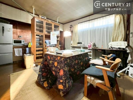 ���r���O ��؂ȉƑ����W�܂邩�炱��LDK�ɂ͂�����肽���B
�q�����������C�ɏ΂��Ȃ��瑖�����Ă���p�����������u�L���Ƃɂ��ėǂ������v�Ǝv���u�Ԃł��B