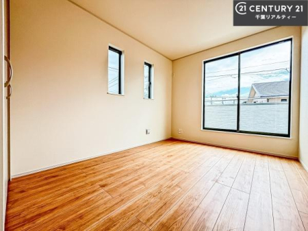 �m�� �o���R�j�[�ɖʂ��Ă���m���ł��B���邭�����肪����A���C����������ł��܂��I���N���āA�O�ɏo�Ĕw�L�т����[�ċz�����ǂ������}������邱�Ƃ��o�������ł��ˁI