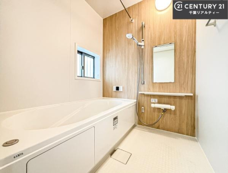 ���� �������������l�̕��͋C�̃o�X���[���́A�����o�Ă��ăo�X�^�C�����[���I
���d���撣���Ă��邲�J���ɂ��D�݂̓����̓����܂����āA�y����ł݂Ă͂������ł��傤���H