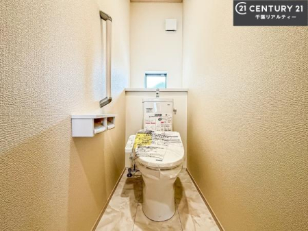 �g�C�� �������֍��ɂ��A�~��͕֍����g�����ł���̂ŗ₽���֍��ɍ��炸�ɍςފ������d�l�ł��I�V���v���ȃJ���[����Ƃ��Ă���̂ŁA������ꂪ���₷���ł��B