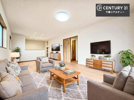 ���r���O �Ƌ��CG�p�[�X�ł��B��؂ȉƑ����W�܂邩�炱��LDK�ɂ͂�����肽���B
���t�H�[���Ő��܂�ς�������@�ŐV���������͂������ł����I