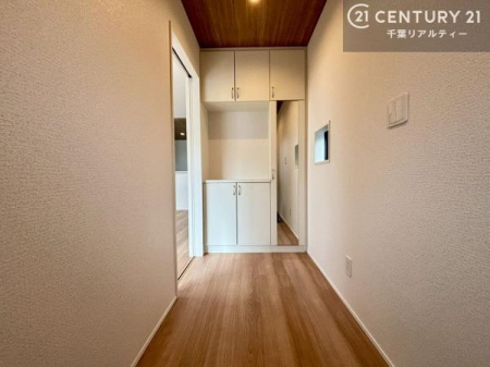 ���� �~���[�t���V���[�Y�{�b�N�X�t���Ȃ̂ŁA���ւ��Еt�����|�������₷���ł��I
�X�b�L���������ւŌ˂��J�����u�ԁA�������̂���S�n������Ԃ��o�}���Ă���܂��B