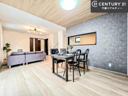 ���r���O �J�����̂���L�XLDK�I�\�t�@�[��_�C�j���O�e�[�u����u���Ă������ɂȂ�Ȃ��̂ŉ��K�ɉ߂����܂��I�R�~���j�P�[�V���������₷�����r���O�ł��I