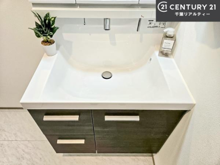 ���ʑ�E���ʏ� �[�����ʑ�{�E���́A�������˂ɂ����̂ł�����ꂪ�y�X�I���������ۂĂ܂��I
�L���C�Ȑ��ʏ��Ŏ��������̃��`�x�[�V�������オ��܂��ˁI