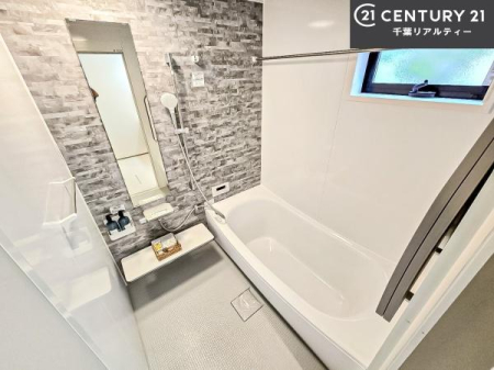 ���� �L�X�o�X�ň���̔������t���b�V���B�����L�΂���̂ŁA�����ɂ��������ƐZ����܂��ˁI�����̃o�X�^�C�����y���݂ɂȂ�܂��B